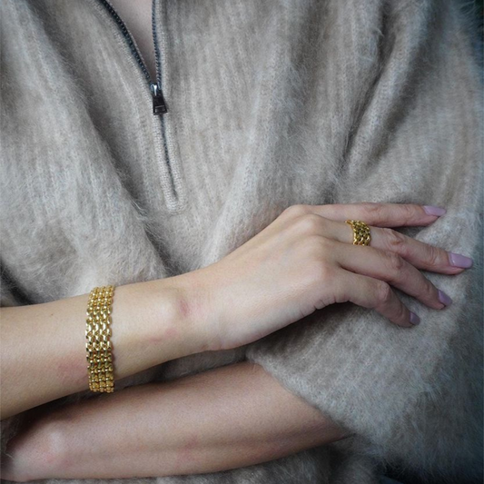 Pulsera trenzada ancha de inspiración vintage en oro y plata | Diseño minimalista | Elegancia apilable
