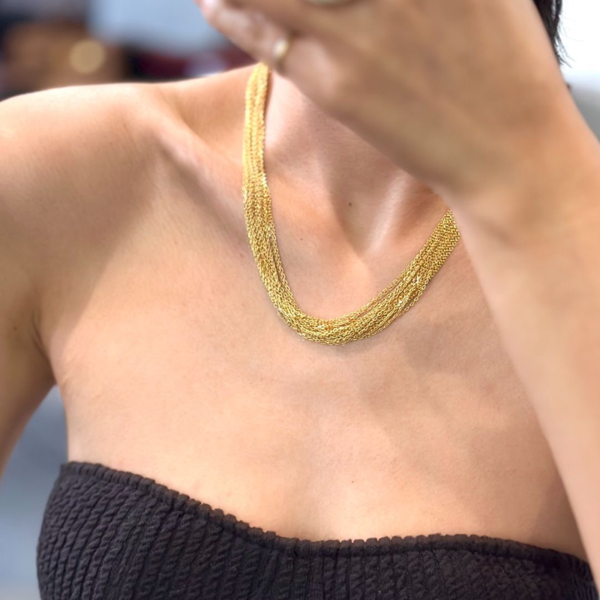 Collar dorado tejido a mano inspirado en galaxia con borlas de varias capas | Apilable | Cadena extensible ajustable de 1,9 pulgadas
