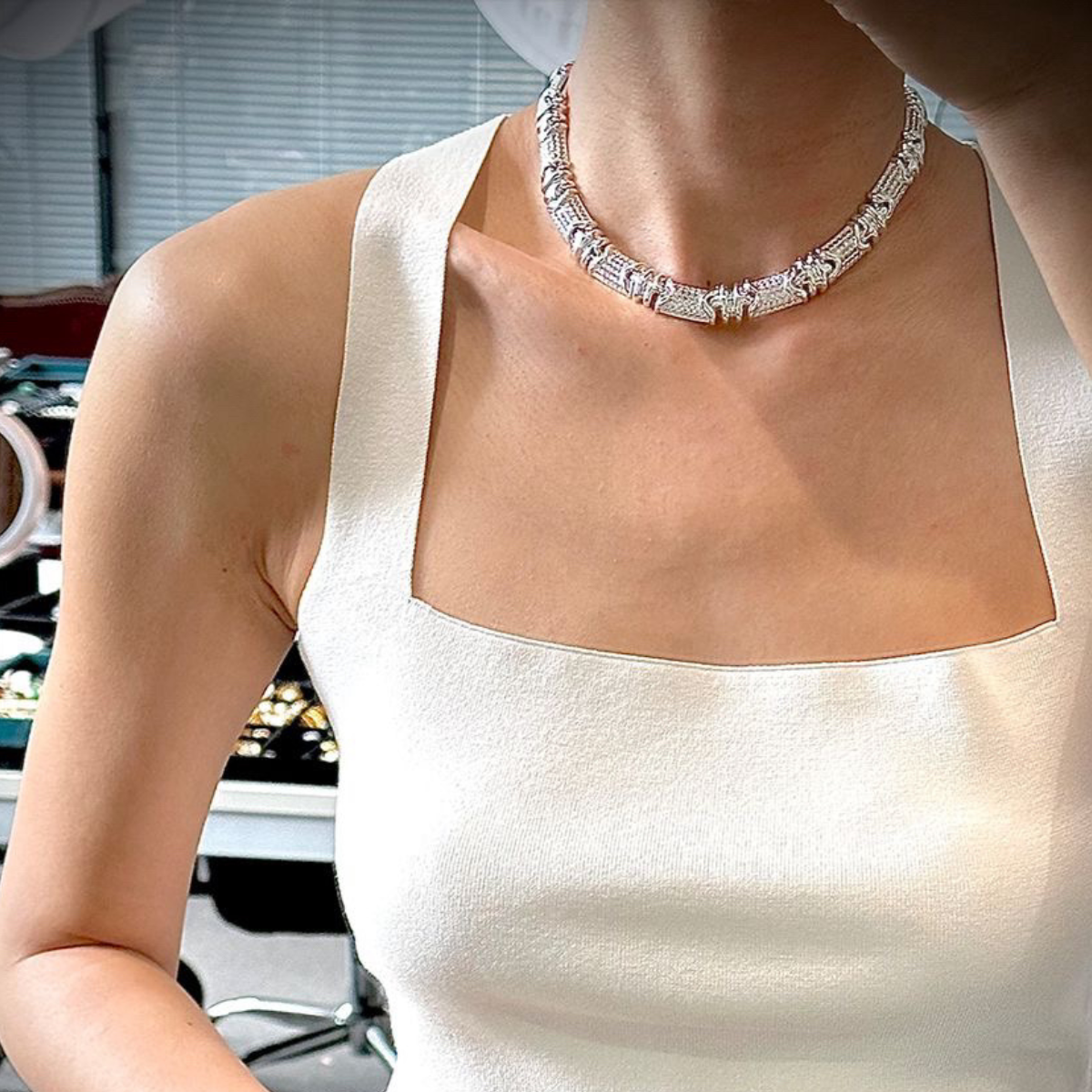 Collar llamativo de oro o plata de inspiración vintage | Apilable | Renacimiento clásico atemporal