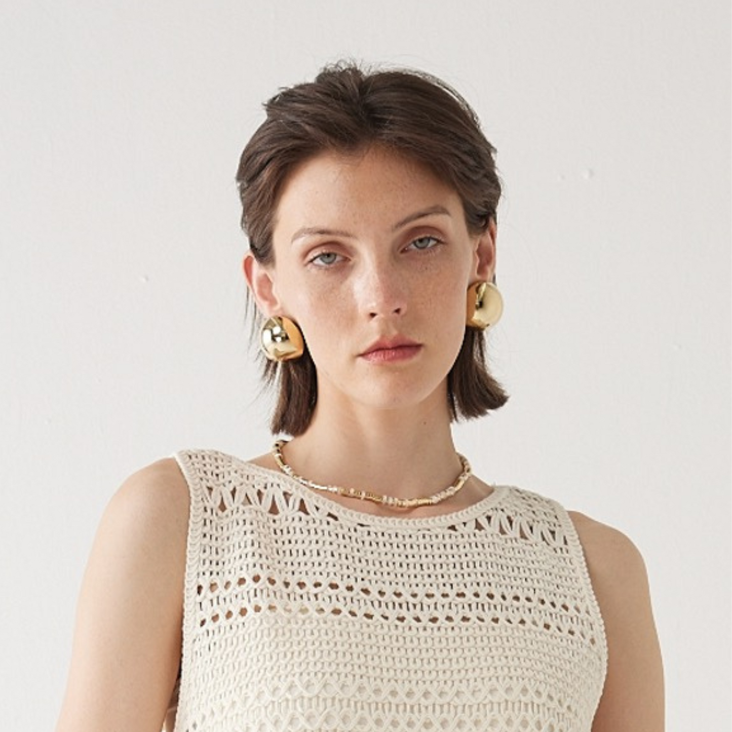 Vintage Charm Necklace – Natural Shell & Metal Disc Beads