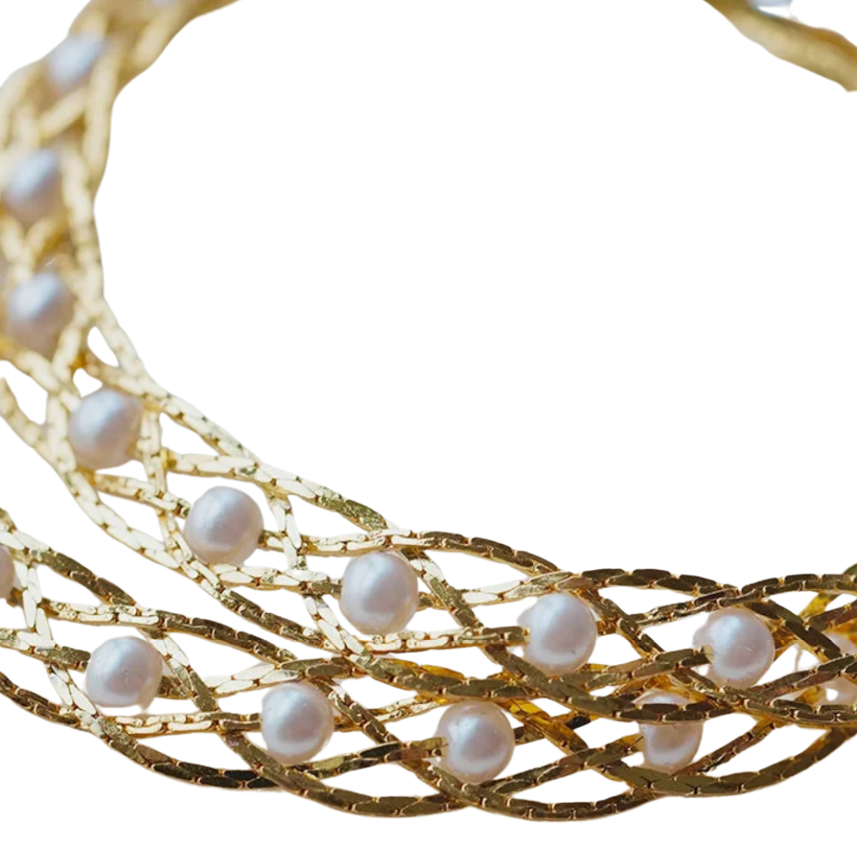 Hand-Woven Freshwater Pearl Necklace – Timeless Craftsmanship