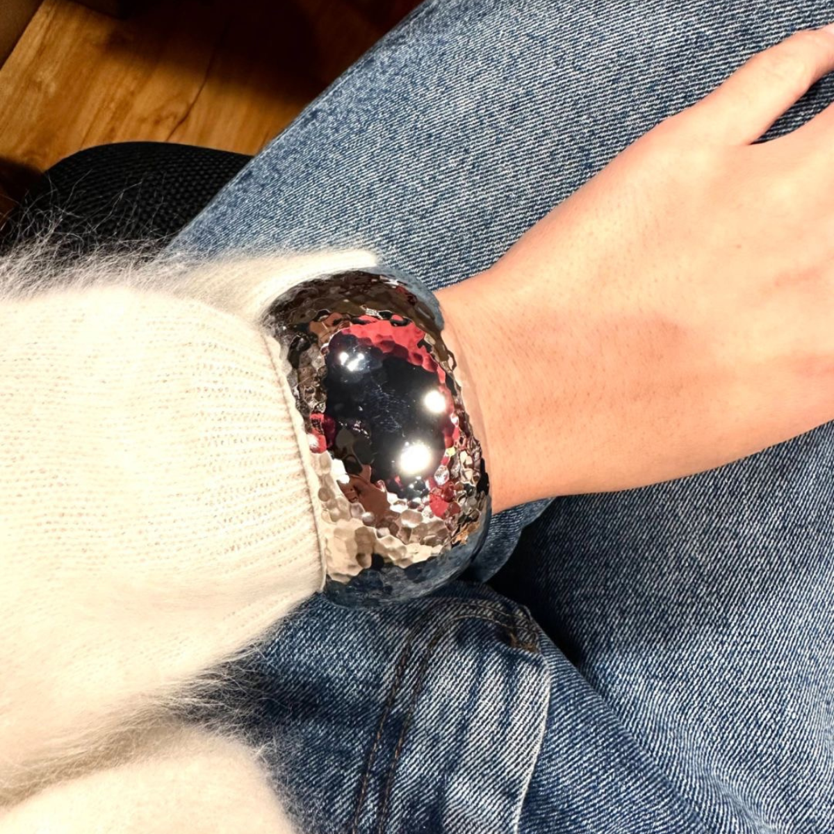 Vintage-Inspired Shiny Concave-Convex Water Ripple Bracelet – Bold & Unique Design