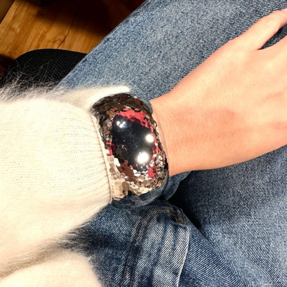 Vintage-Inspired Shiny Concave-Convex Water Ripple Bracelet – Bold & Unique Design