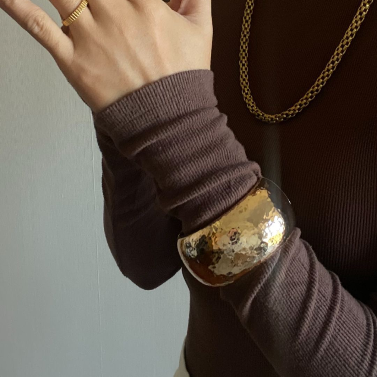 Vintage-Inspired Shiny Concave-Convex Water Ripple Bracelet – Bold & Unique Design