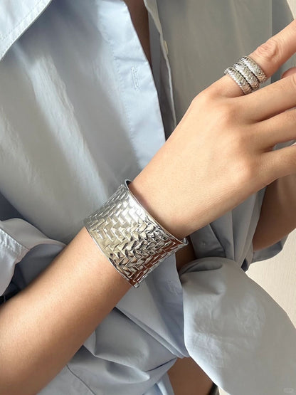 Vintage-inspired Statement Woven Wide luxurious Cuff |18k yellow gold vermeil over brass